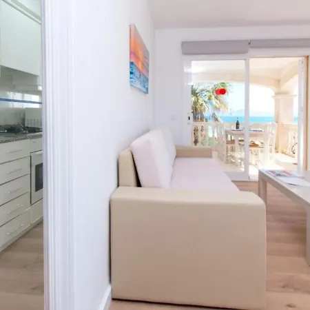 Apartament Playa Primera Planta 2-3 *